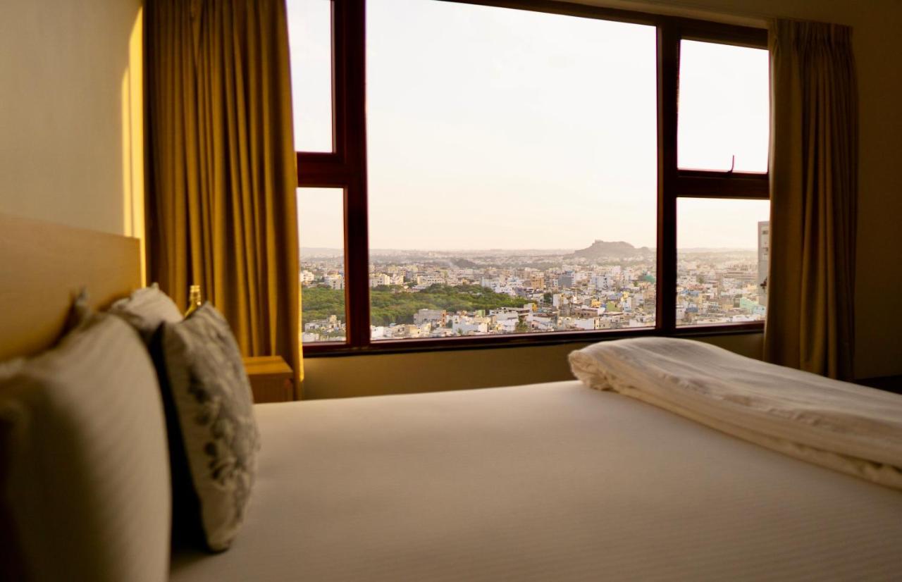 Bridge Service Apartment Hyderabad Exteriör bild